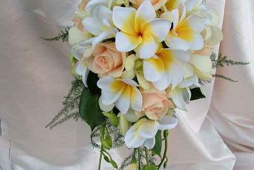 Wed & Honeymoon | Plumeria bouquet